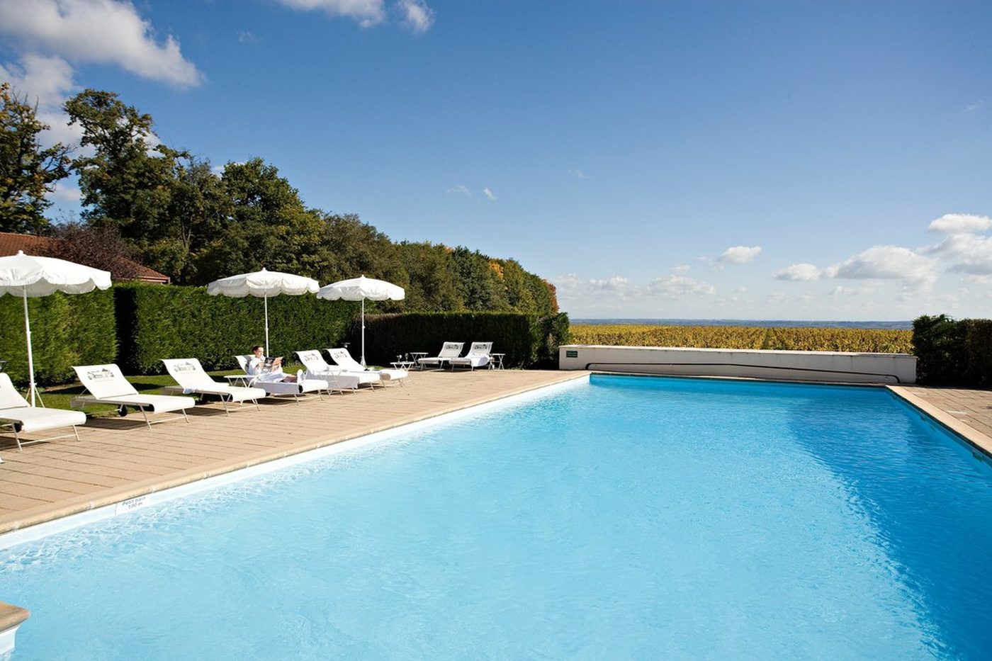 Beaujolais · Janvier : La piscine extérieure